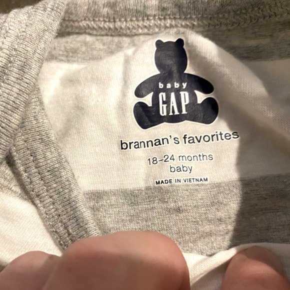 Gap 18-24m short sleeve onesie & shorts set🧸 - Picture 2 of 4